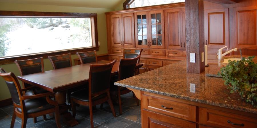 A vacation rental with a fully stocked kitchen at the Lodge at Palmer Lake